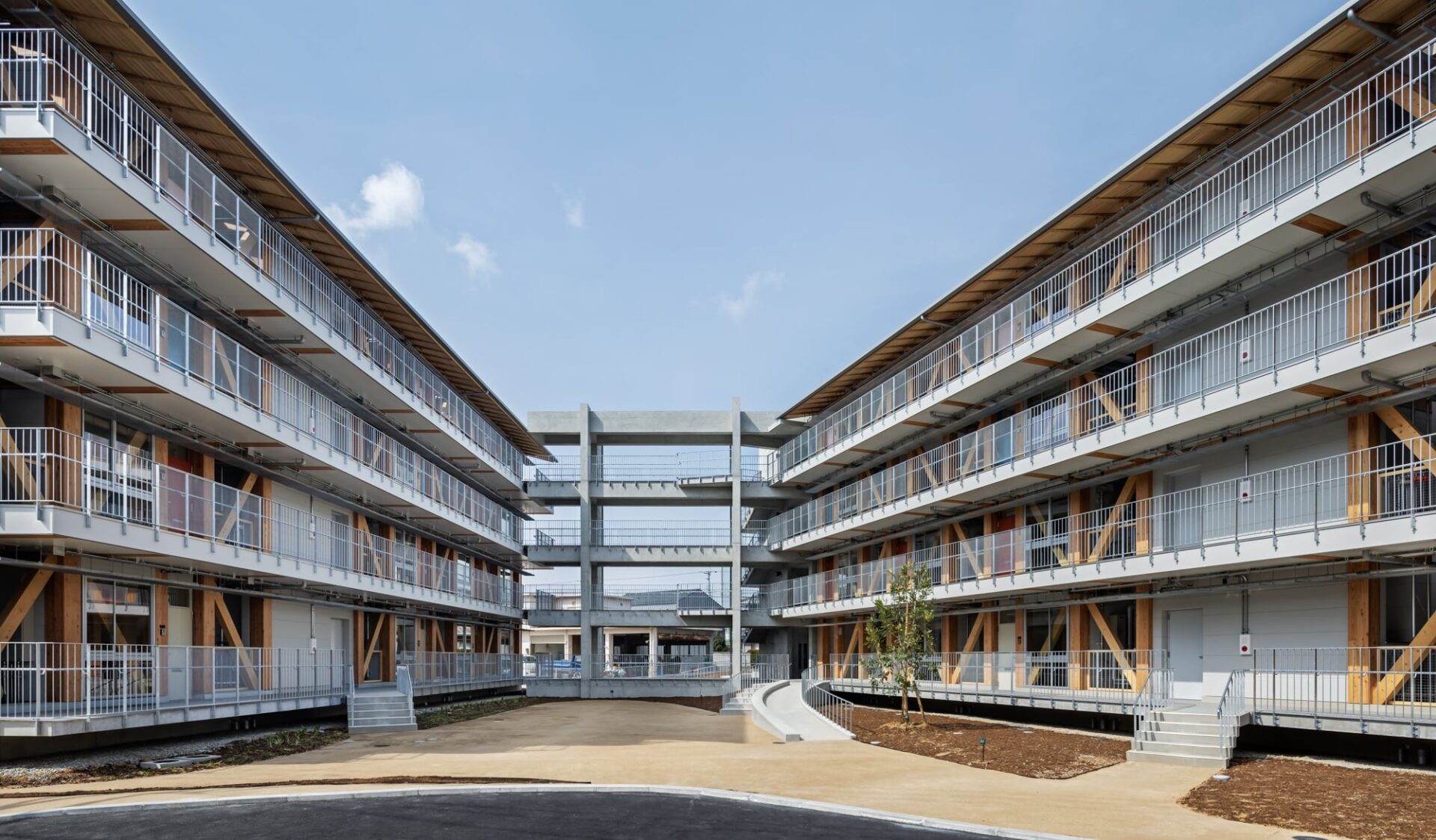 R6日事連建築賞国土交通大臣賞・徳島県新浜町団地県営住宅2号棟／（有）内野設計／島津臣志建築設計事務所他(設計)